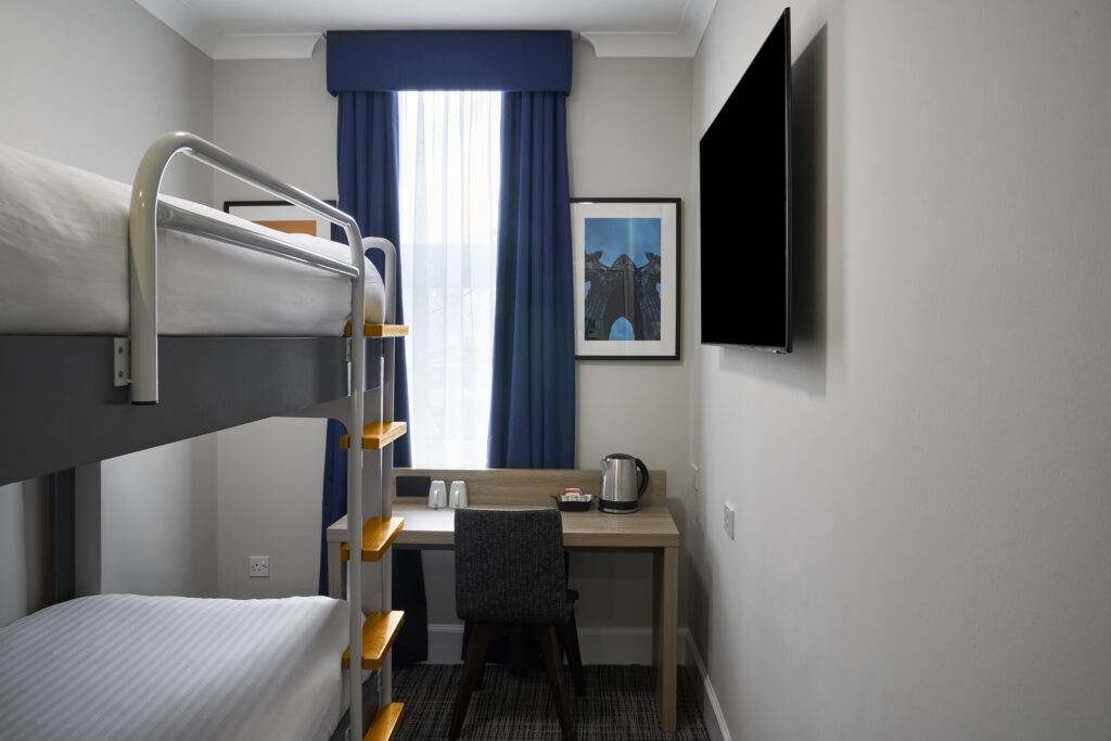 Four Points Flex by Sheraton Edinburgh Bedroom