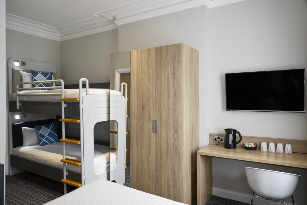 Four Points Flex by Sheraton Edinburgh Bedroom