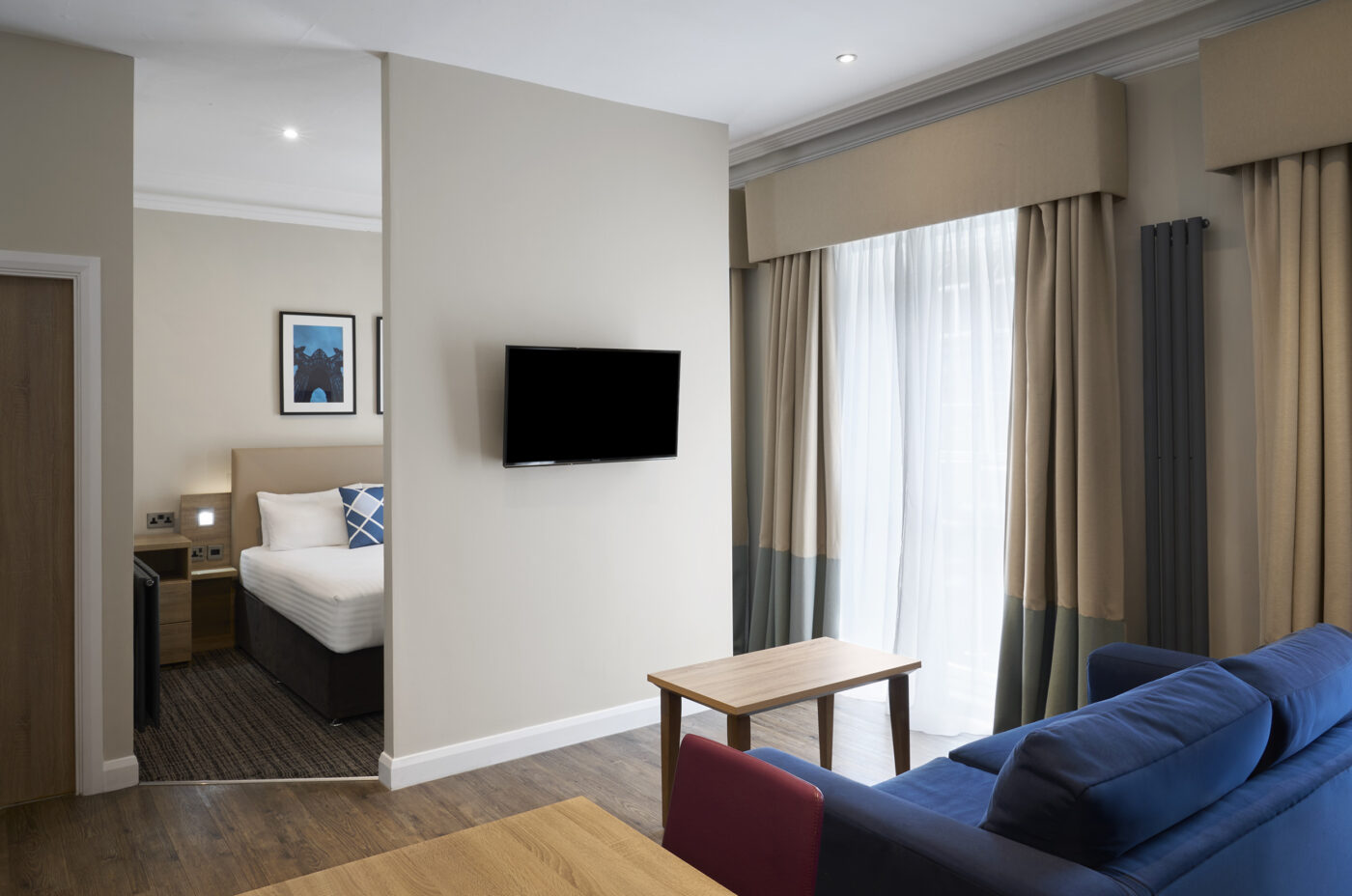 Four Points Flex by Sheraton Edinburgh Larger Studio