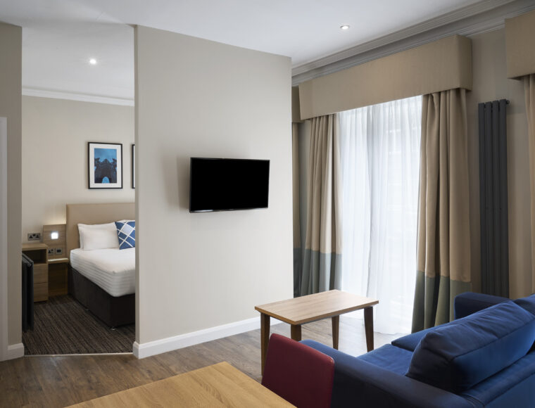 Four Points Flex by Sheraton Edinburgh Larger Studio