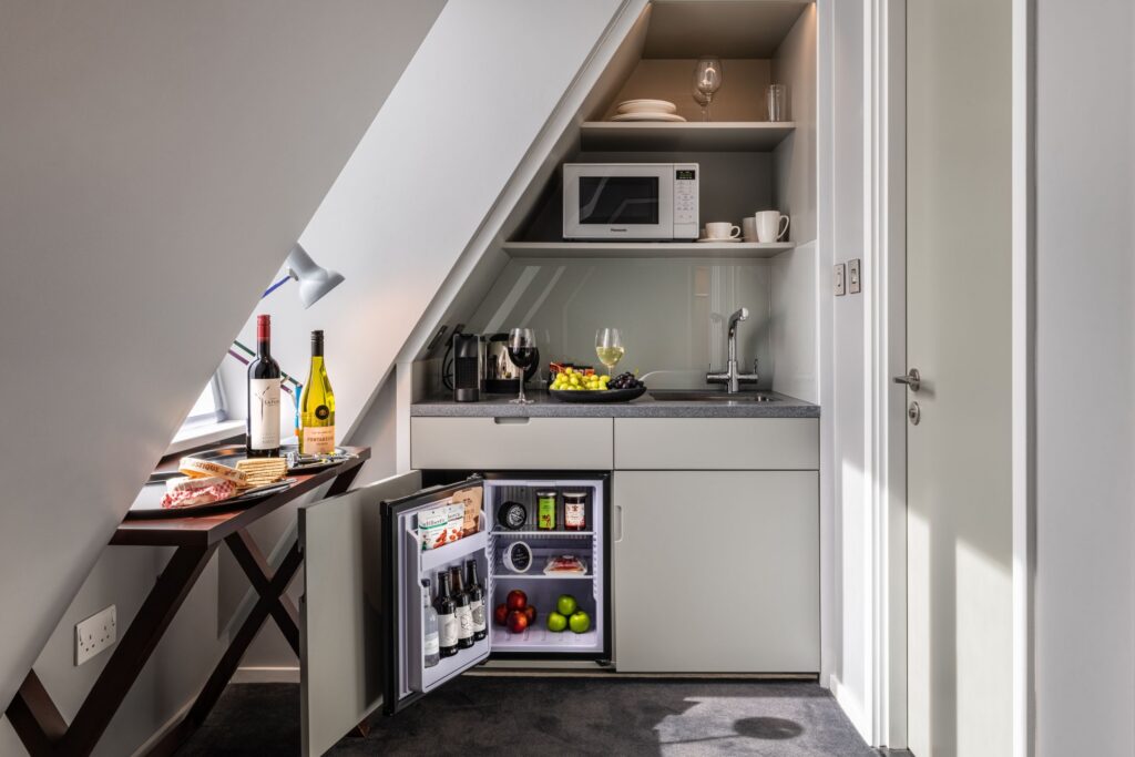 The Resident Covent Garden In-room mini-kitchen