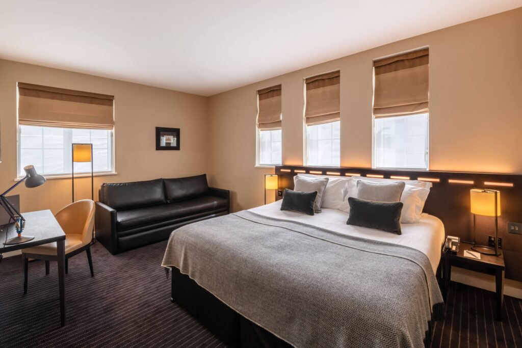 The Resident Victoria The Premium room